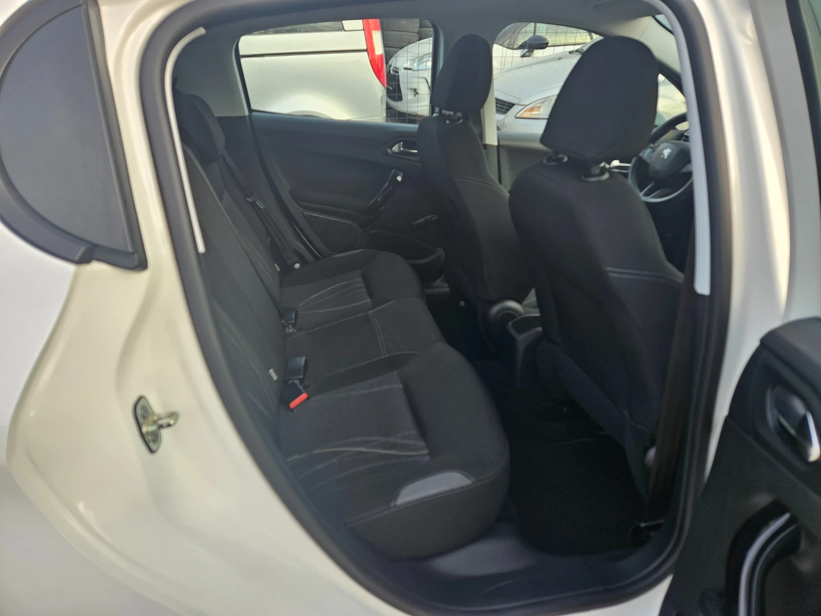 Peugeot 208 1.6HDi ������ | Mobile.bg � ����������� 10