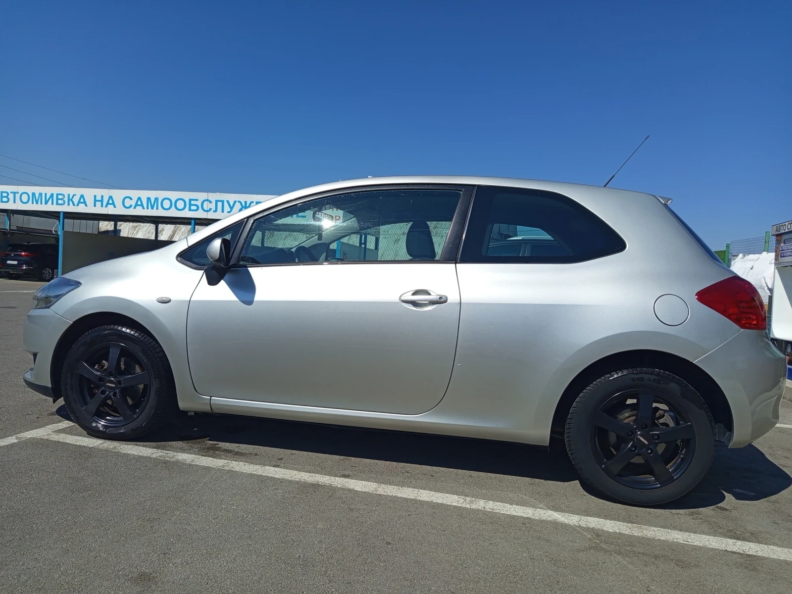 Toyota Auris  - изображение 3