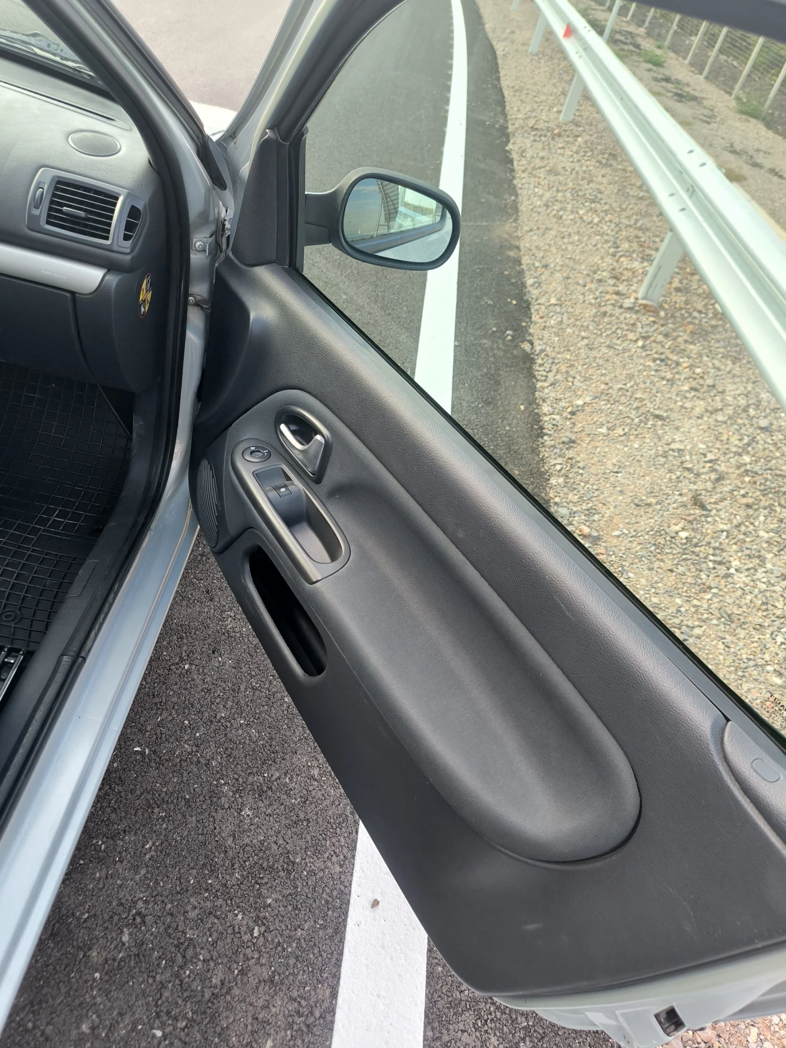 Renault Clio 1.5dci 82кс - изображение 7