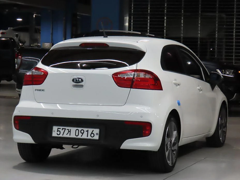 Kia Pride 5DR 1.6 GDI Prestige * НАЙ-ДОБРА ЦЕНА В БЪЛГАРИЯ*  - изображение 4