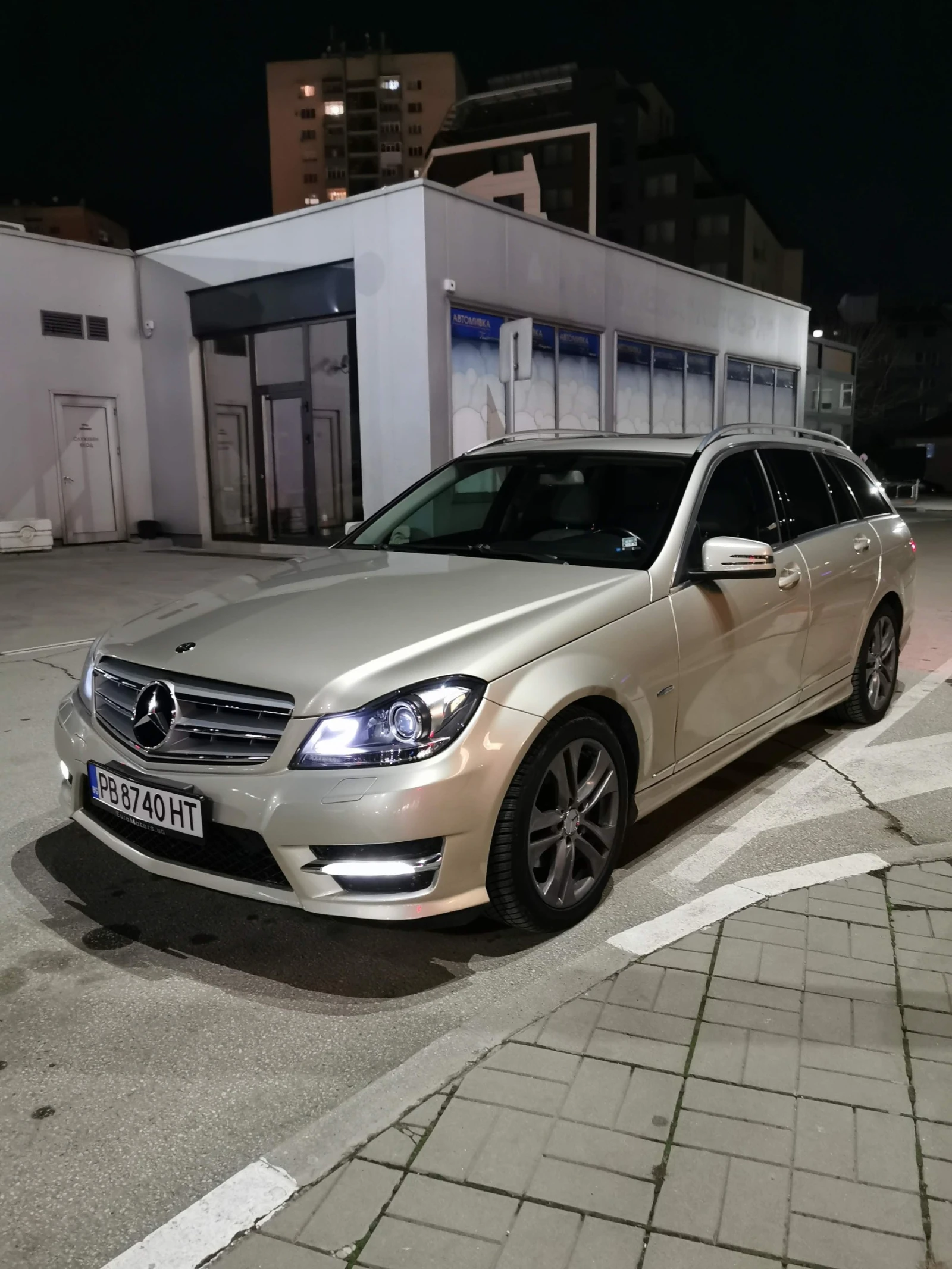 Mercedes-Benz C 220 AMG Line - изображение 8