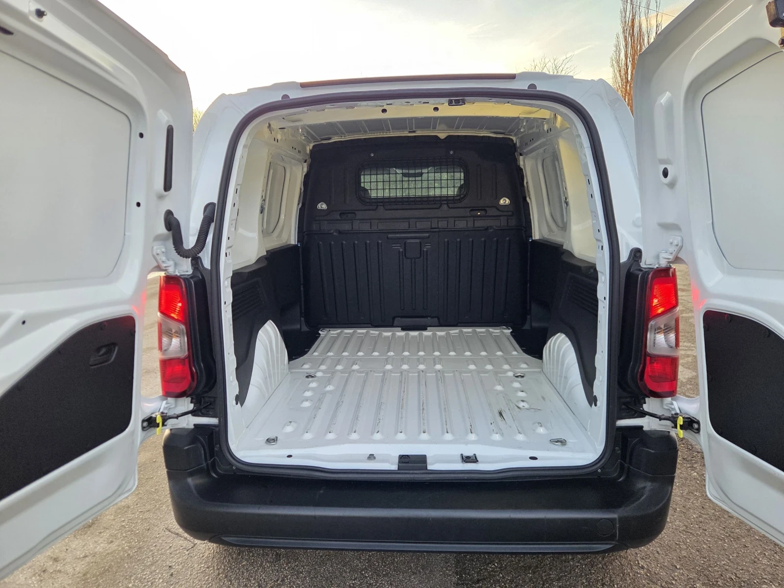 Peugeot Partner 50kw  - изображение 8