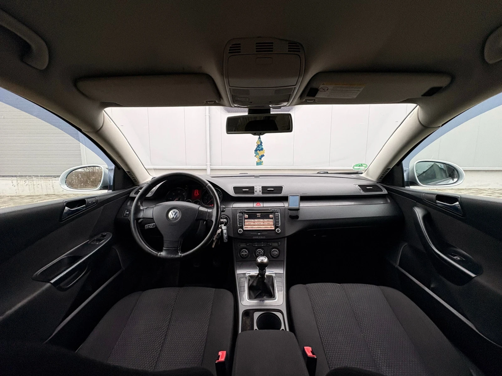 VW Passat 1.9 TDI, снимка 9 - Автомобили и джипове - 54220510