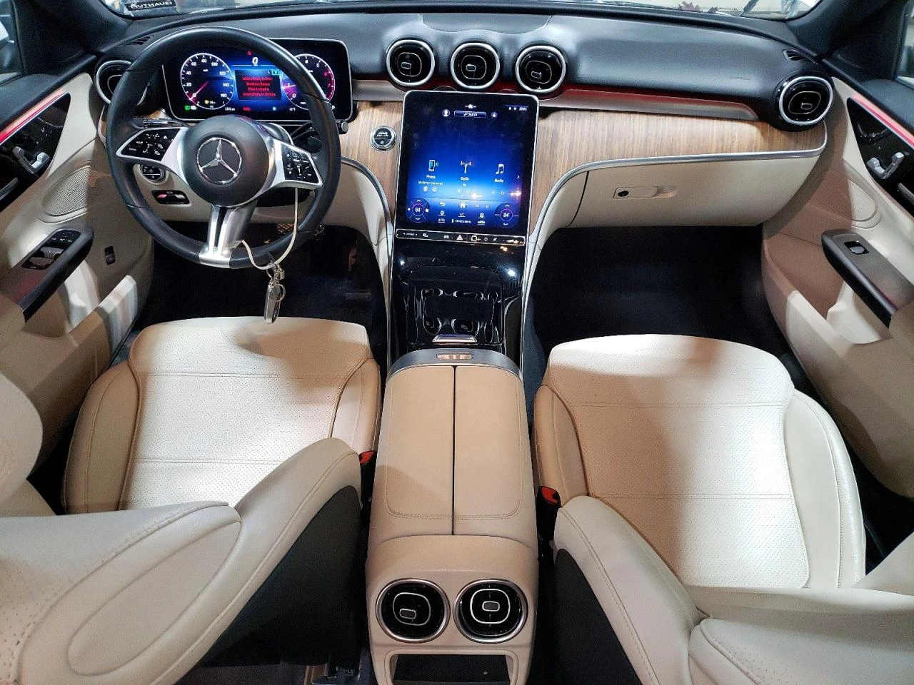 Mercedes-Benz C 300 2l 4Matic, снимка 8 - Автомобили и джипове - 54349164