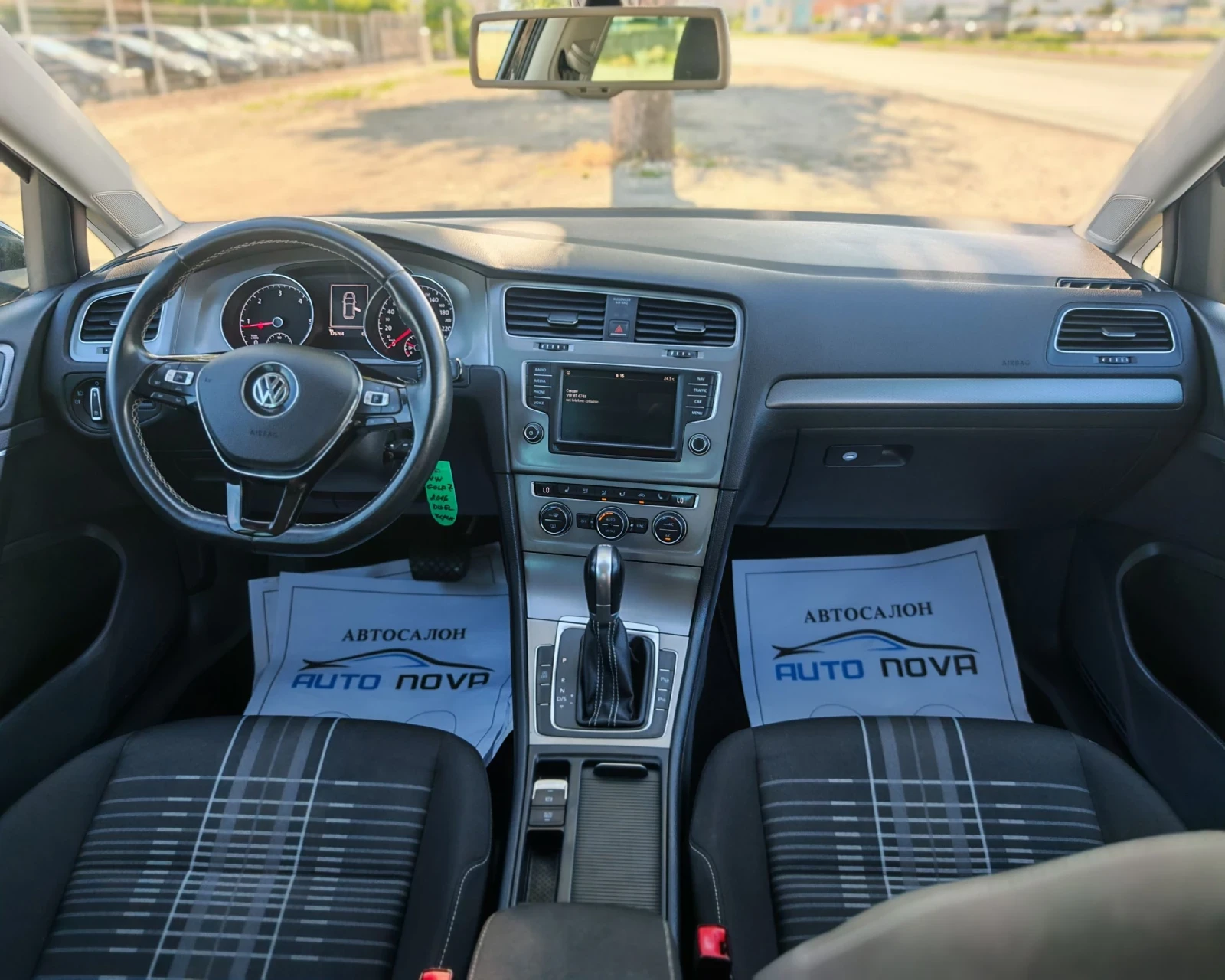 VW Golf 1.6 110 К.С. АВТОМАТИК! LOUNGE! БЕЗ АНАЛОГ!, снимка 14 - Автомобили и джипове - 54598529