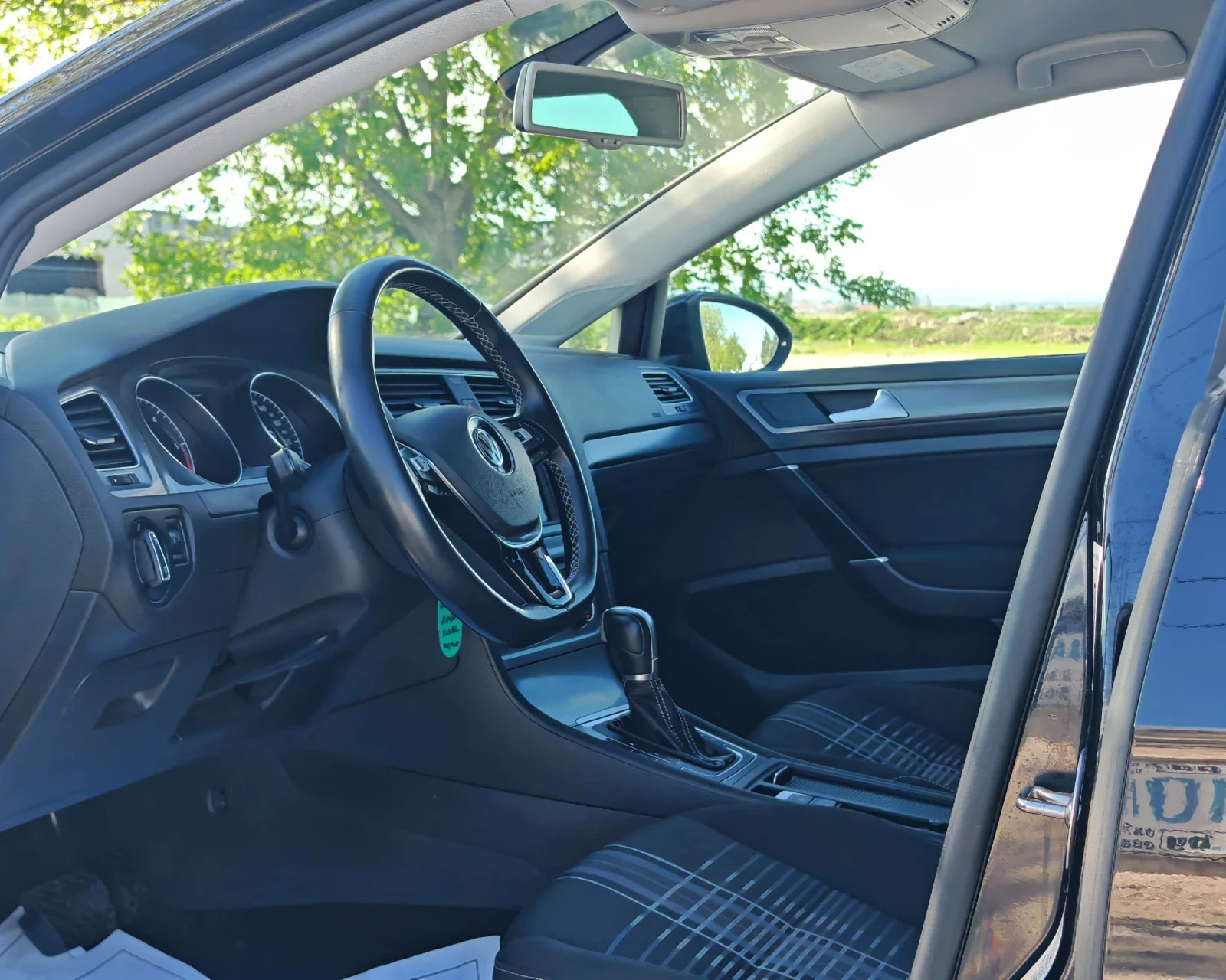 VW Golf 1.6 110 К.С. АВТОМАТИК! LOUNGE! БЕЗ АНАЛОГ!, снимка 8 - Автомобили и джипове - 54598529