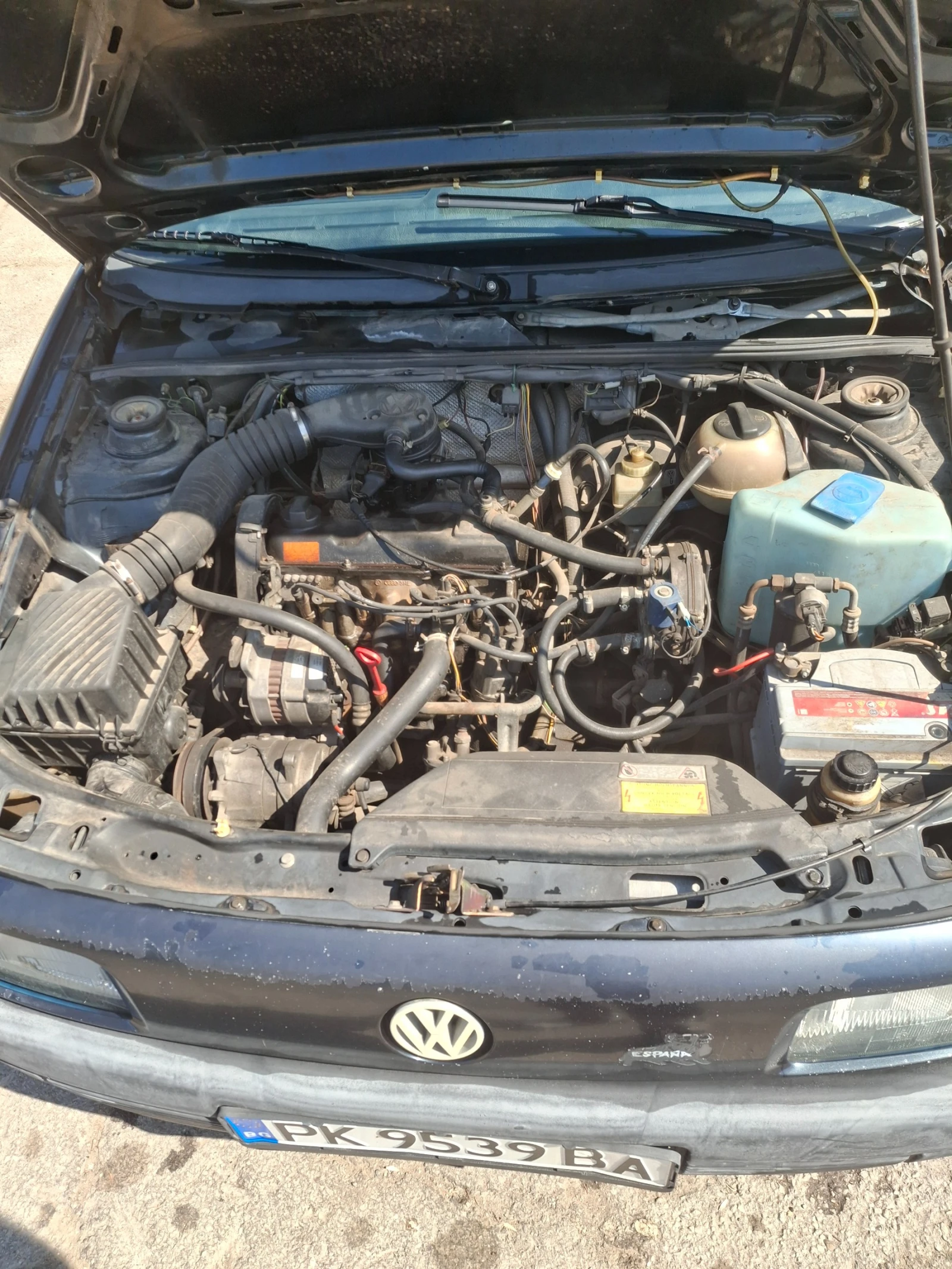 VW Passat, снимка 8 - Автомобили и джипове - 54667569