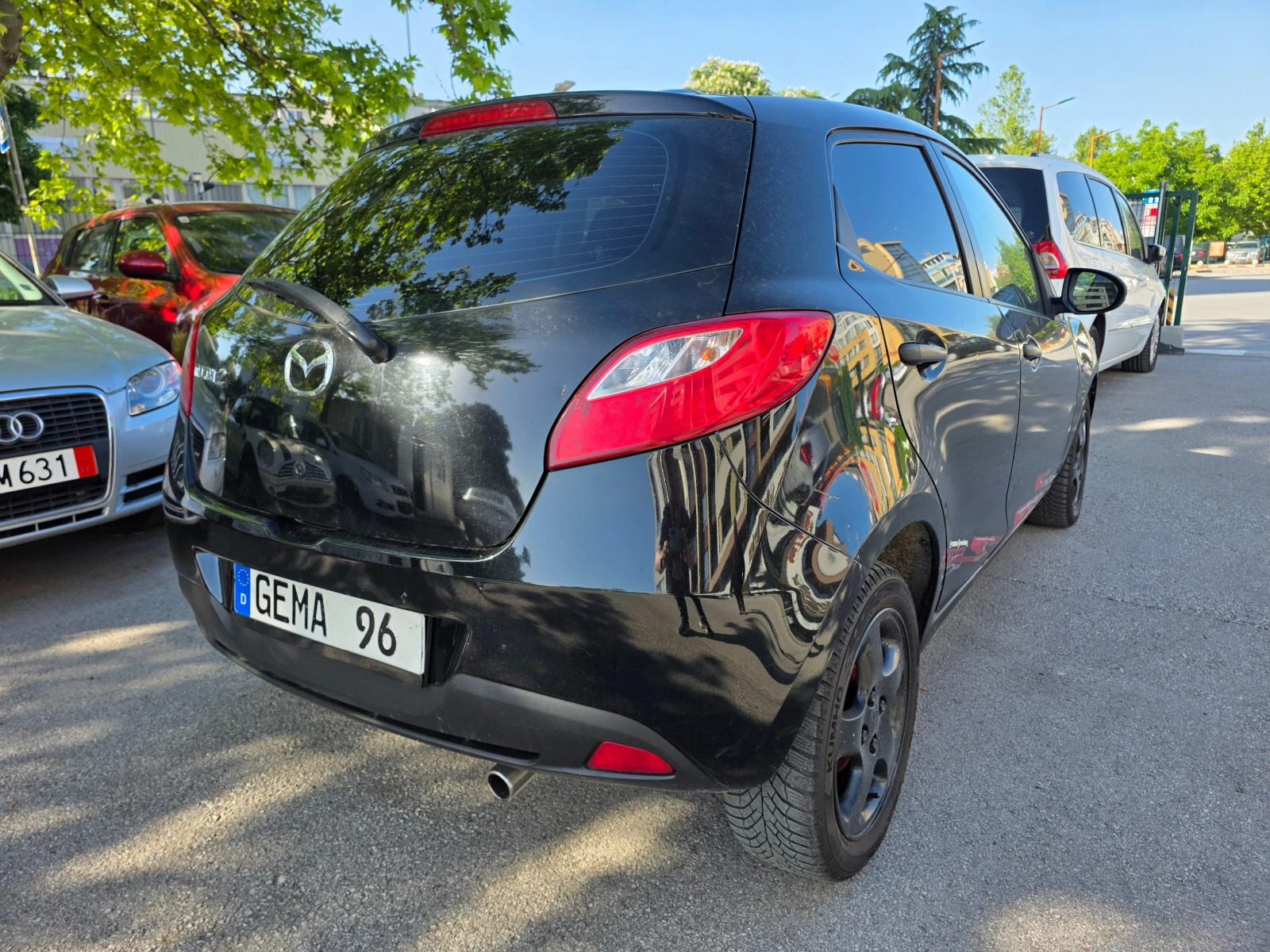 Mazda 2 1.3 i Ce PRO 75кс, снимка 16 - Автомобили и джипове - 54710392