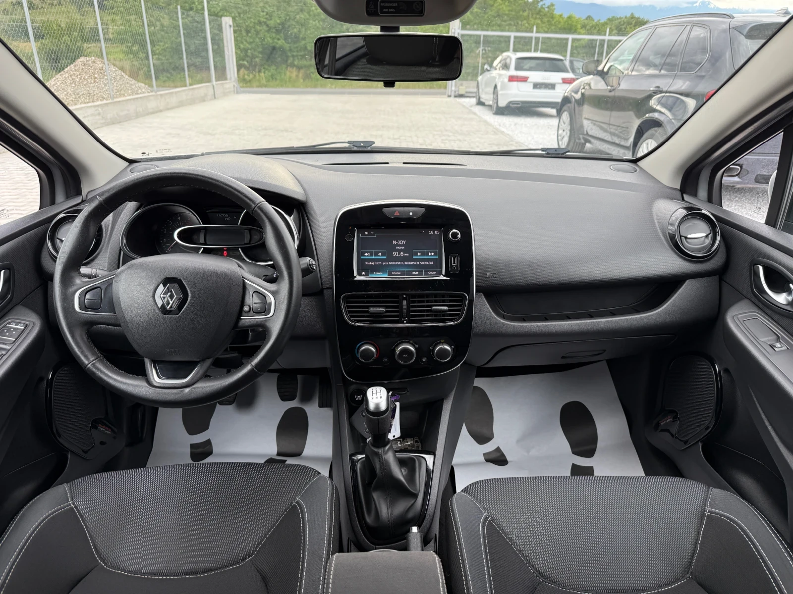 Renault Clio 1.5 DCI FACE LIFT NAVI, снимка 14 - Автомобили и джипове - 54887976