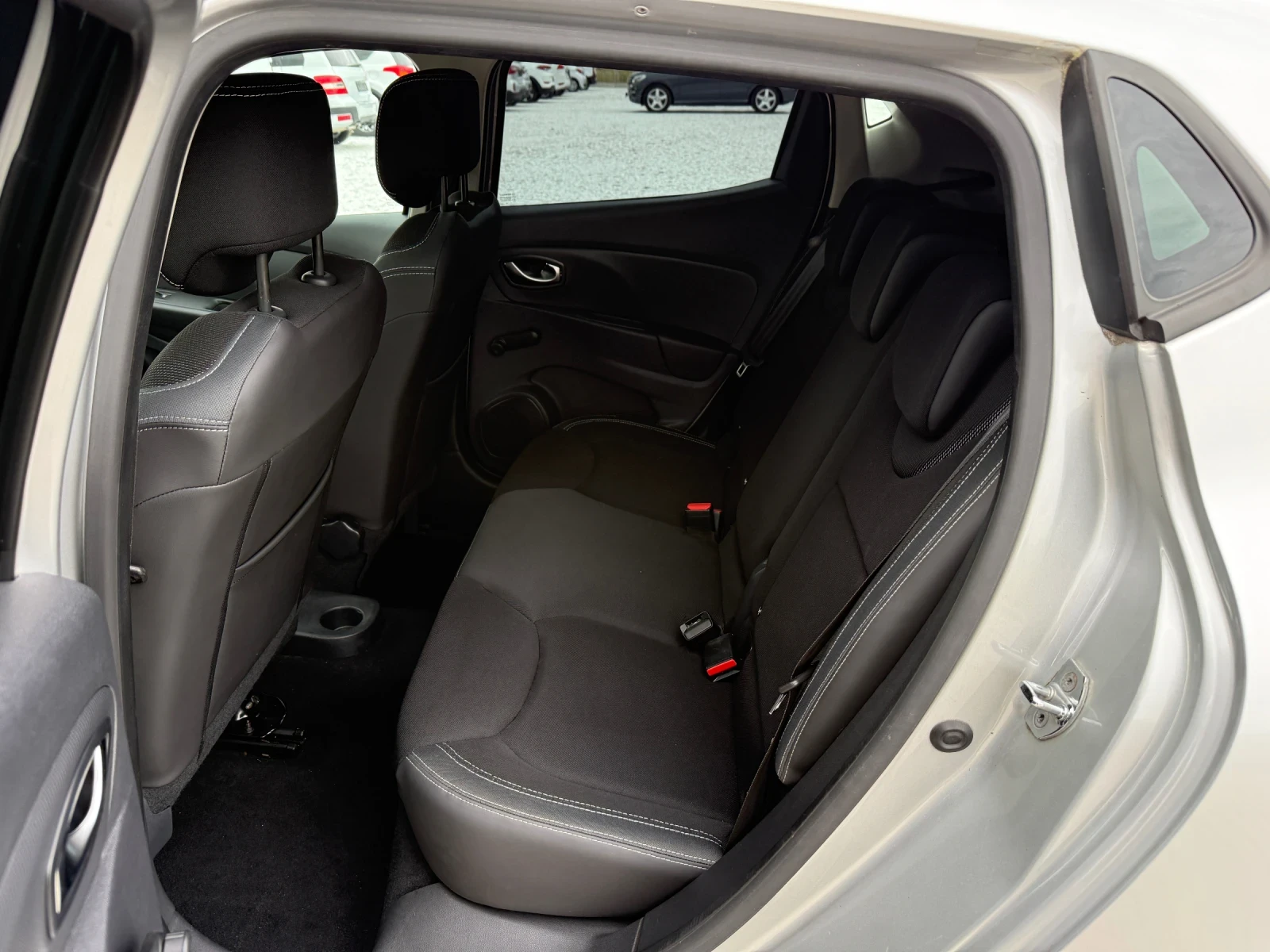 Renault Clio 1.5 DCI FACE LIFT NAVI, снимка 11 - Автомобили и джипове - 54887976