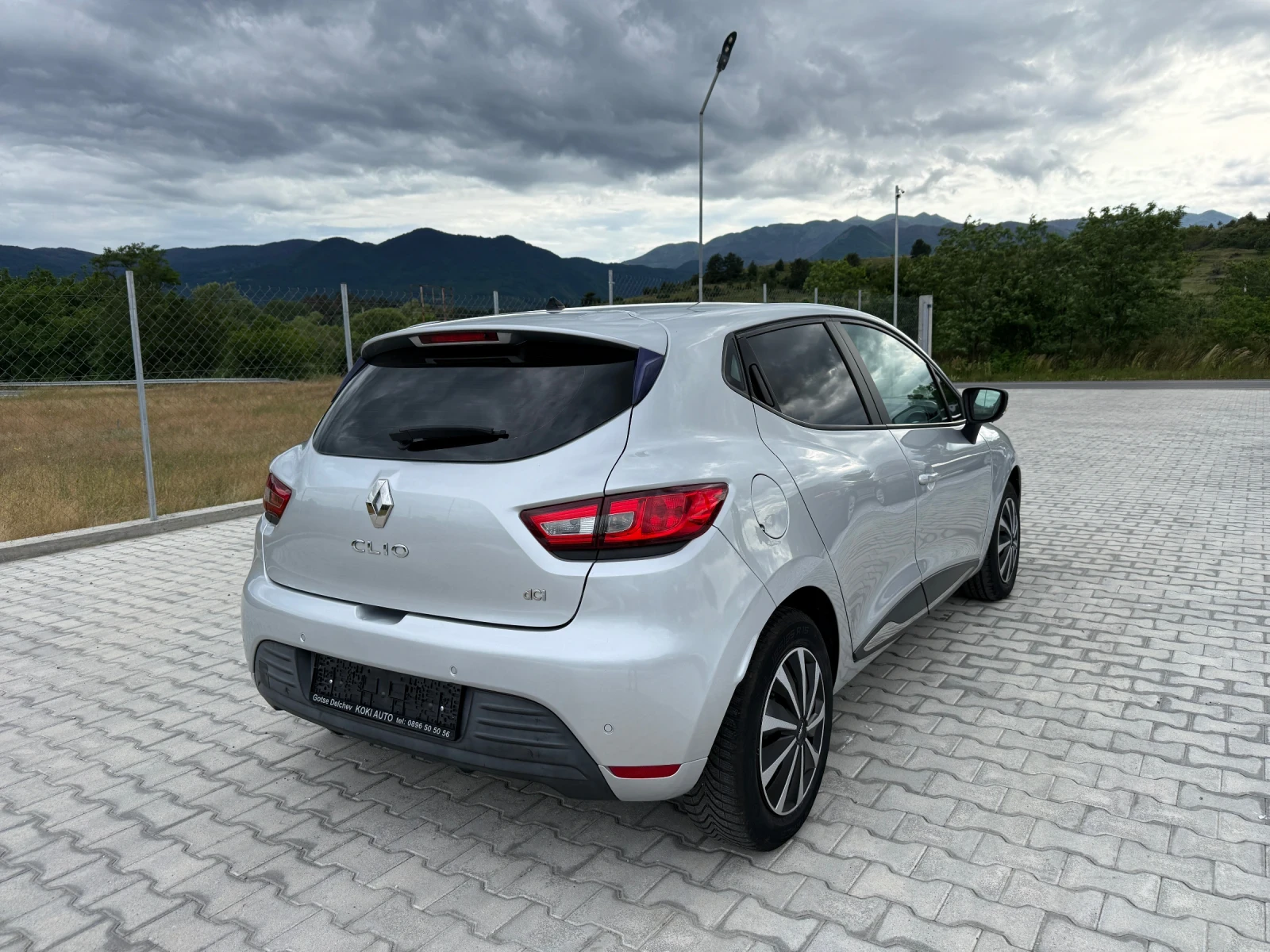 Renault Clio 1.5 DCI FACE LIFT NAVI, снимка 6 - Автомобили и джипове - 54887976