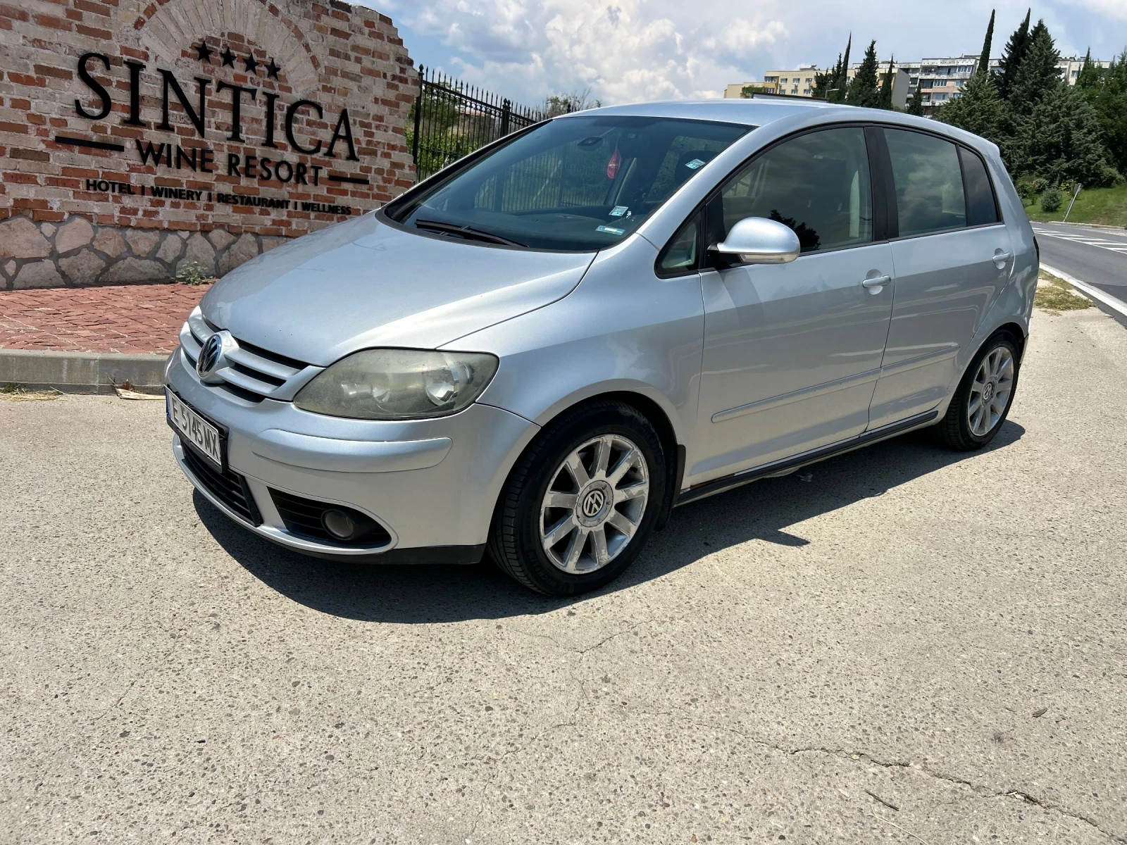 VW Golf Plus 1.9TDI АВТОМАТ, снимка 12 - Автомобили и джипове - 55141445