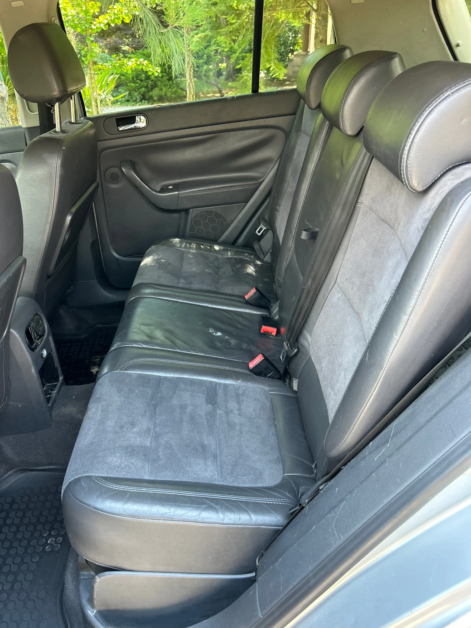 VW Golf Plus 1.9TDI АВТОМАТ, снимка 9 - Автомобили и джипове - 55141445