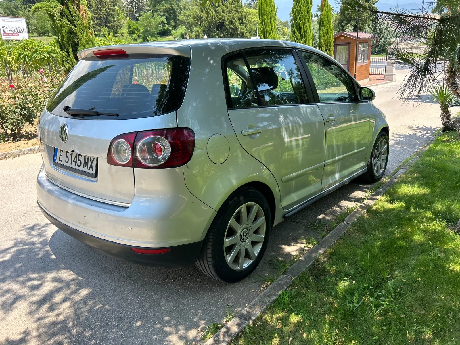 VW Golf Plus 1.9TDI АВТОМАТ, снимка 5 - Автомобили и джипове - 55141445