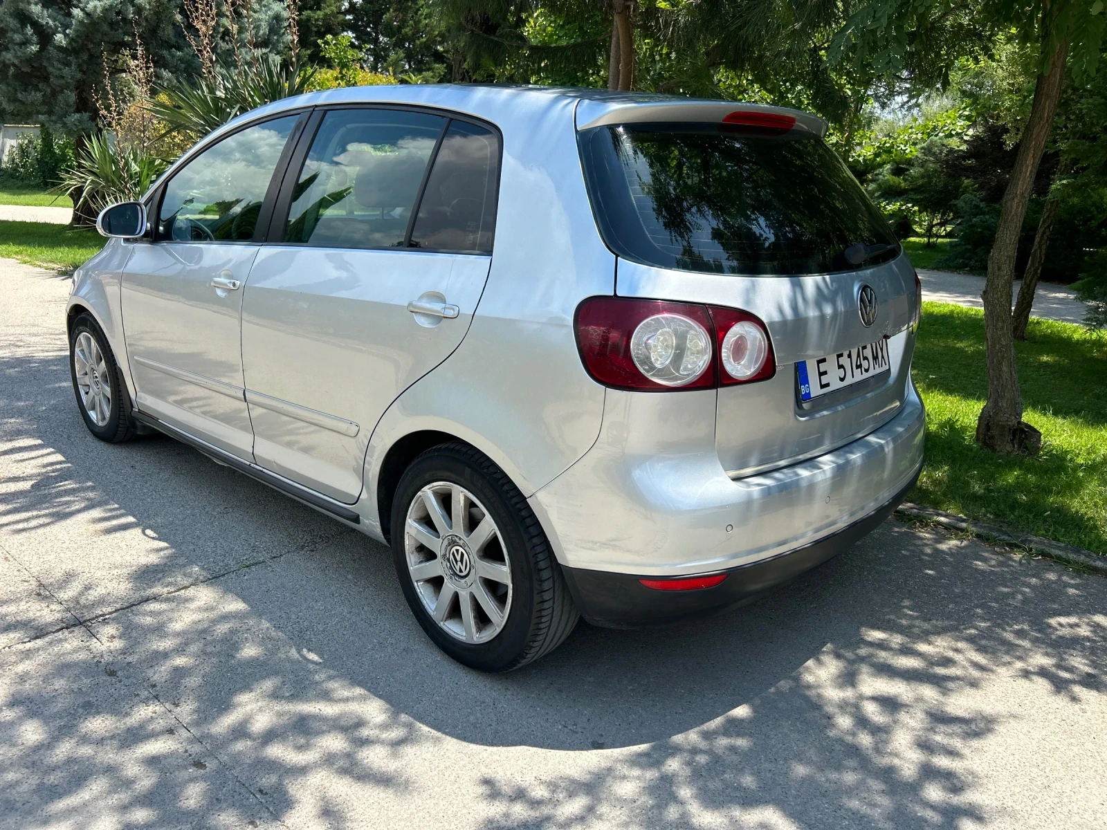 VW Golf Plus 1.9TDI АВТОМАТ, снимка 4 - Автомобили и джипове - 55141445