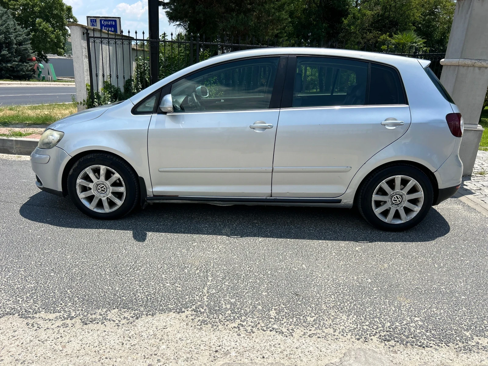 VW Golf Plus 1.9TDI АВТОМАТ, снимка 17 - Автомобили и джипове - 55141445