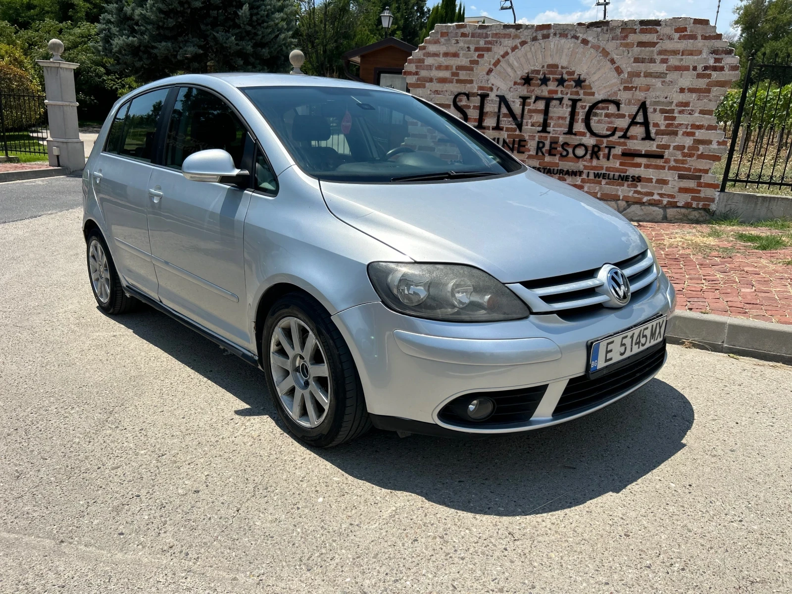 VW Golf Plus 1.9TDI АВТОМАТ, снимка 13 - Автомобили и джипове - 55141445