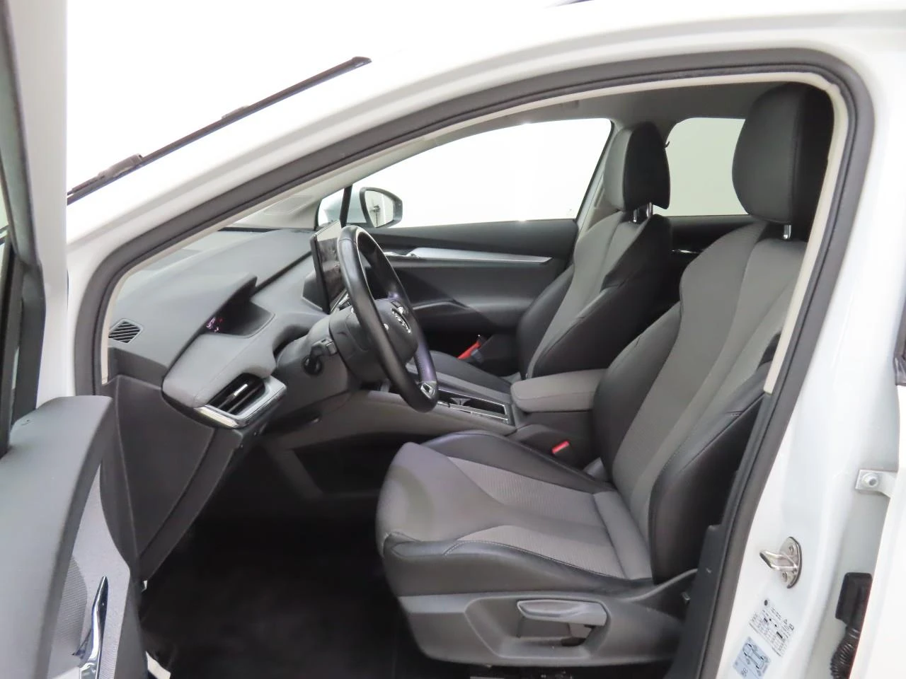 Skoda Enyaq, снимка 7 - Автомобили и джипове - 55347214