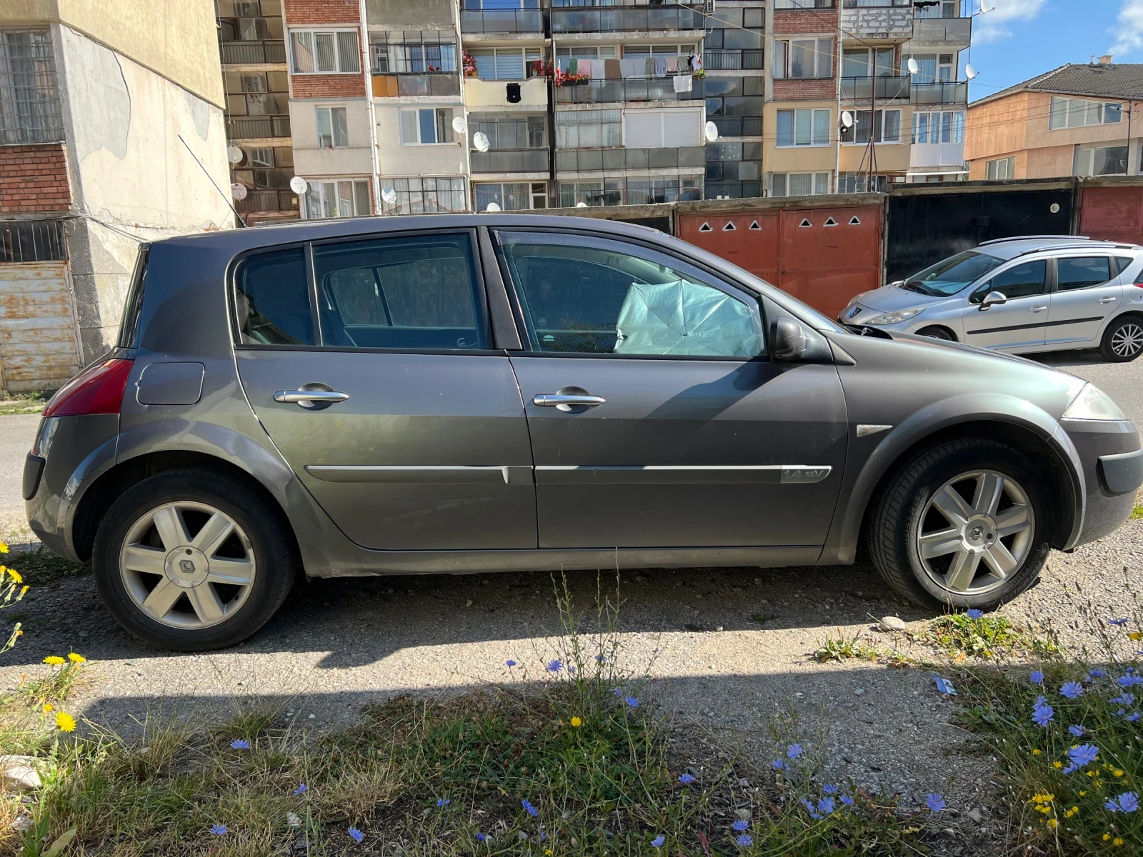Renault Megane Бензин + Метан, снимка 4 - Автомобили и джипове - 55393948