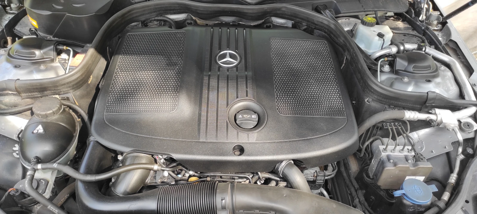 Mercedes-Benz E 250 CDI 4Matic, снимка 13 - Автомобили и джипове - 55402709