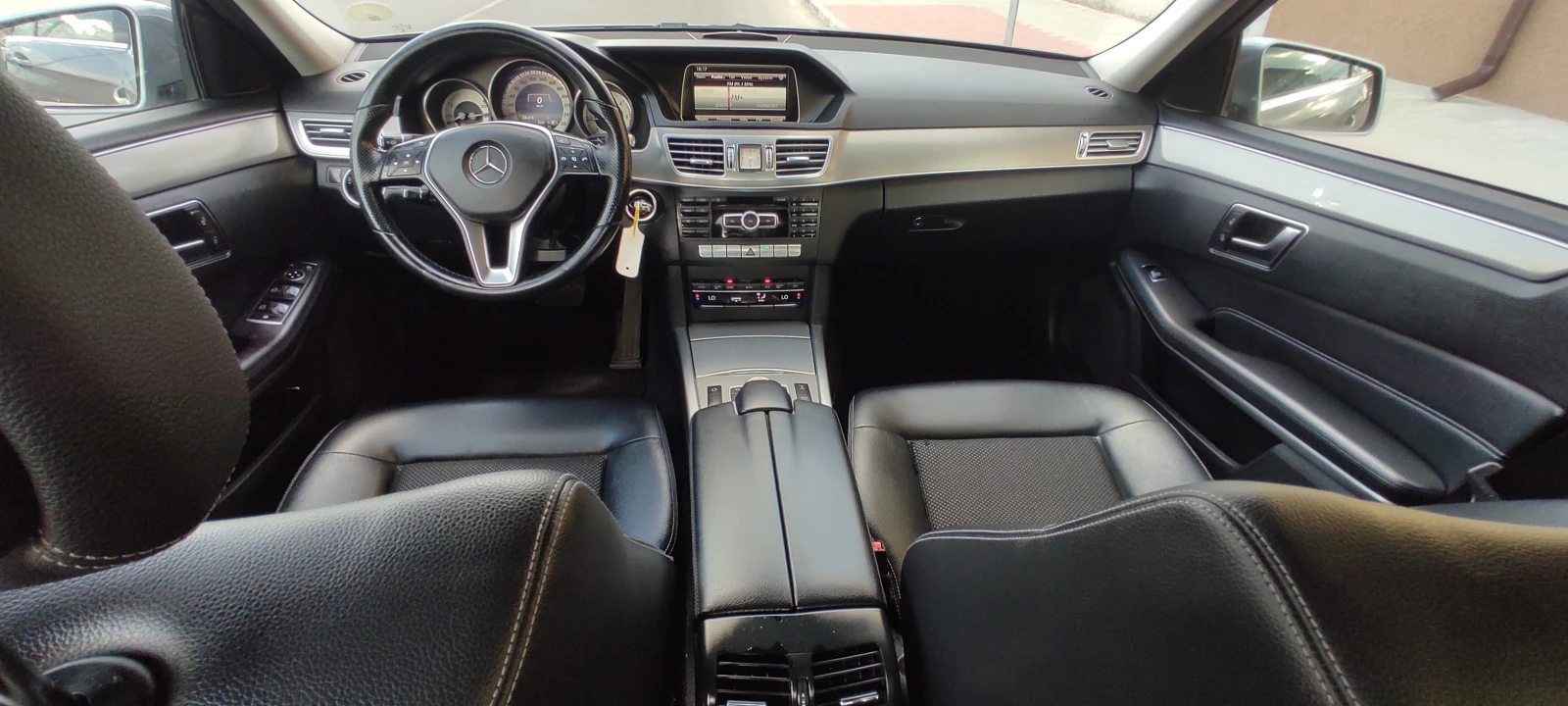 Mercedes-Benz E 250 CDI 4Matic, снимка 11 - Автомобили и джипове - 55402709