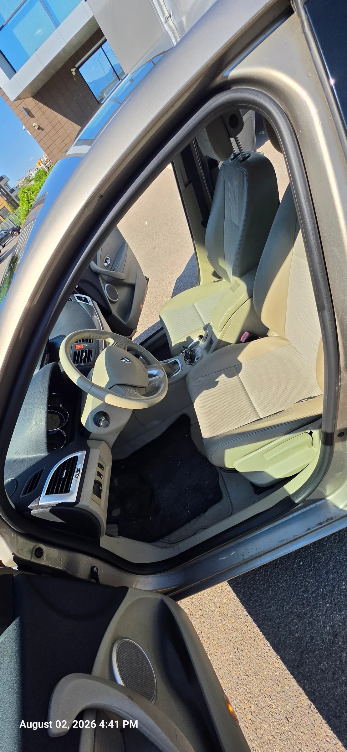 Renault Megane, снимка 8 - Автомобили и джипове - 55535376