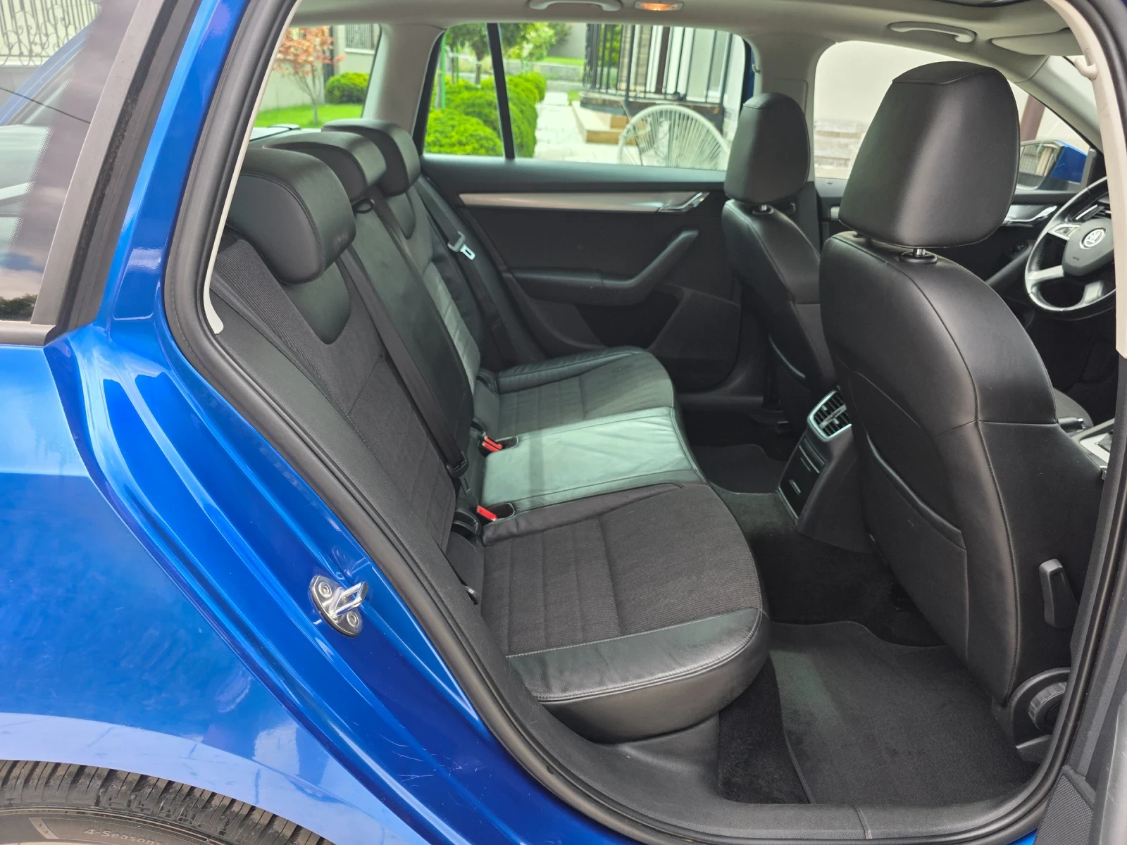 Skoda Octavia 2.0 TDI , снимка 9 - Автомобили и джипове - 55671718