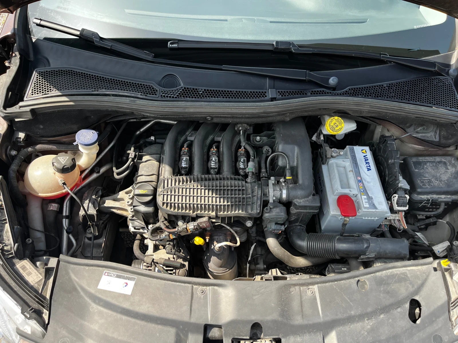 Peugeot 2008 1.2 i EURO 5B, снимка 16 - Автомобили и джипове - 55887223