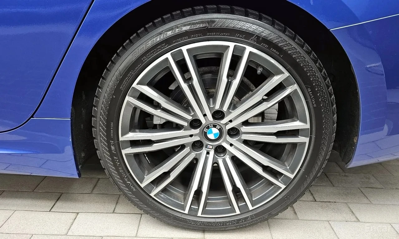 BMW 320 d M Sport | АВТОФИНАНСИРАНЕ | ЦЕНА ДО БЪЛГАРИЯ, снимка 5 - Автомобили и джипове - 55888684