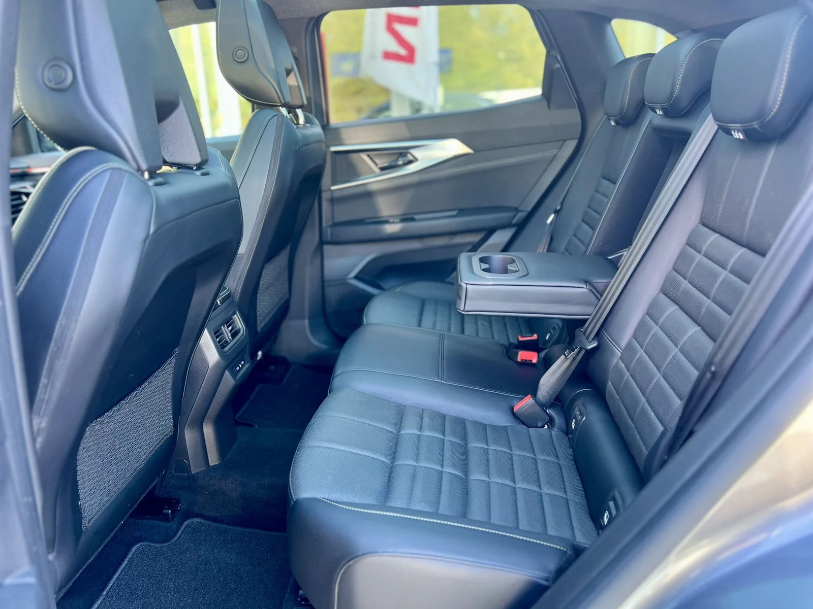 Renault Austral E-Tech Full Hybrid 200 / ICONIC / �������� / 360 | Mobile.bg � ����������� 15