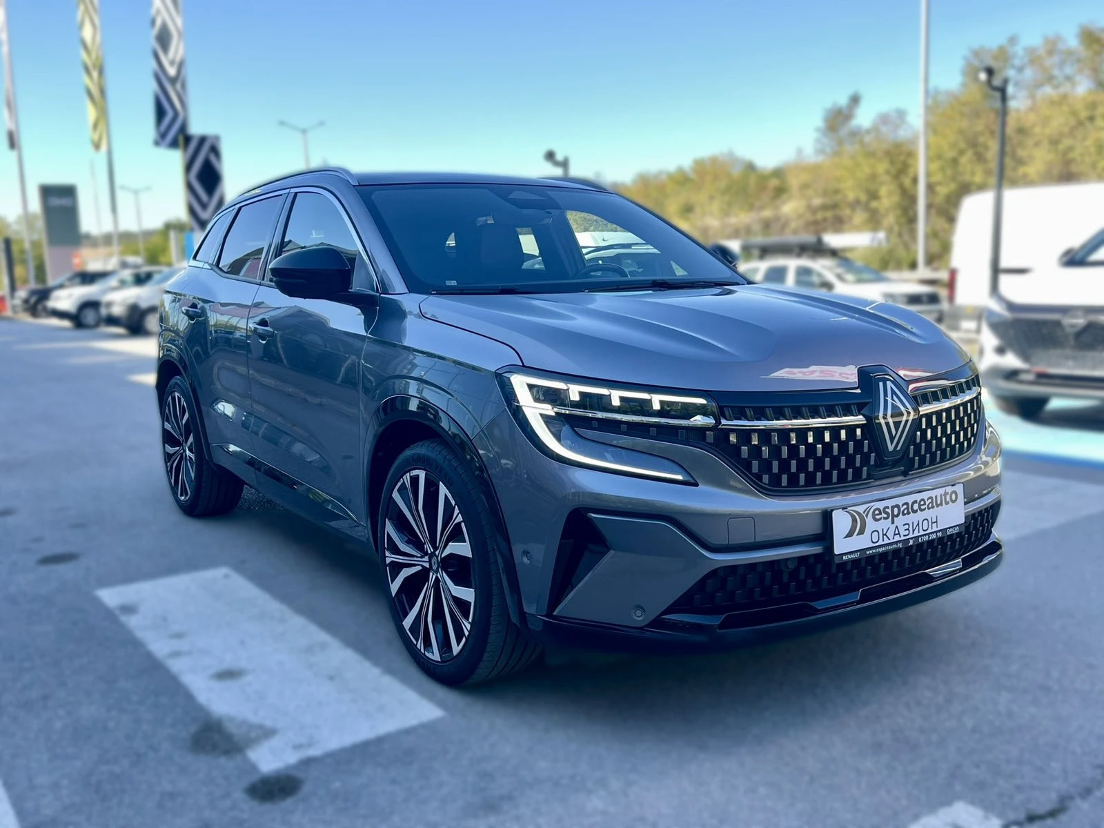 Renault Austral E-Tech Full Hybrid 200 / ICONIC / �������� / 360 | Mobile.bg � ����������� 3