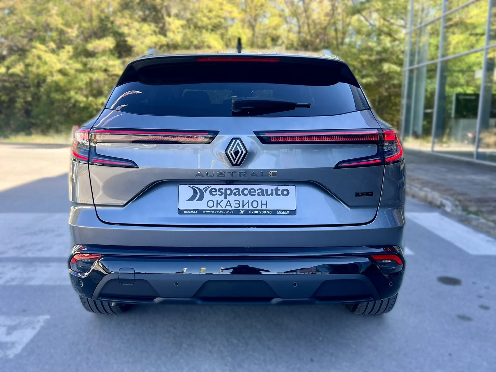 Renault Austral E-Tech Full Hybrid 200 / ICONIC / �������� / 360 | Mobile.bg � ����������� 5