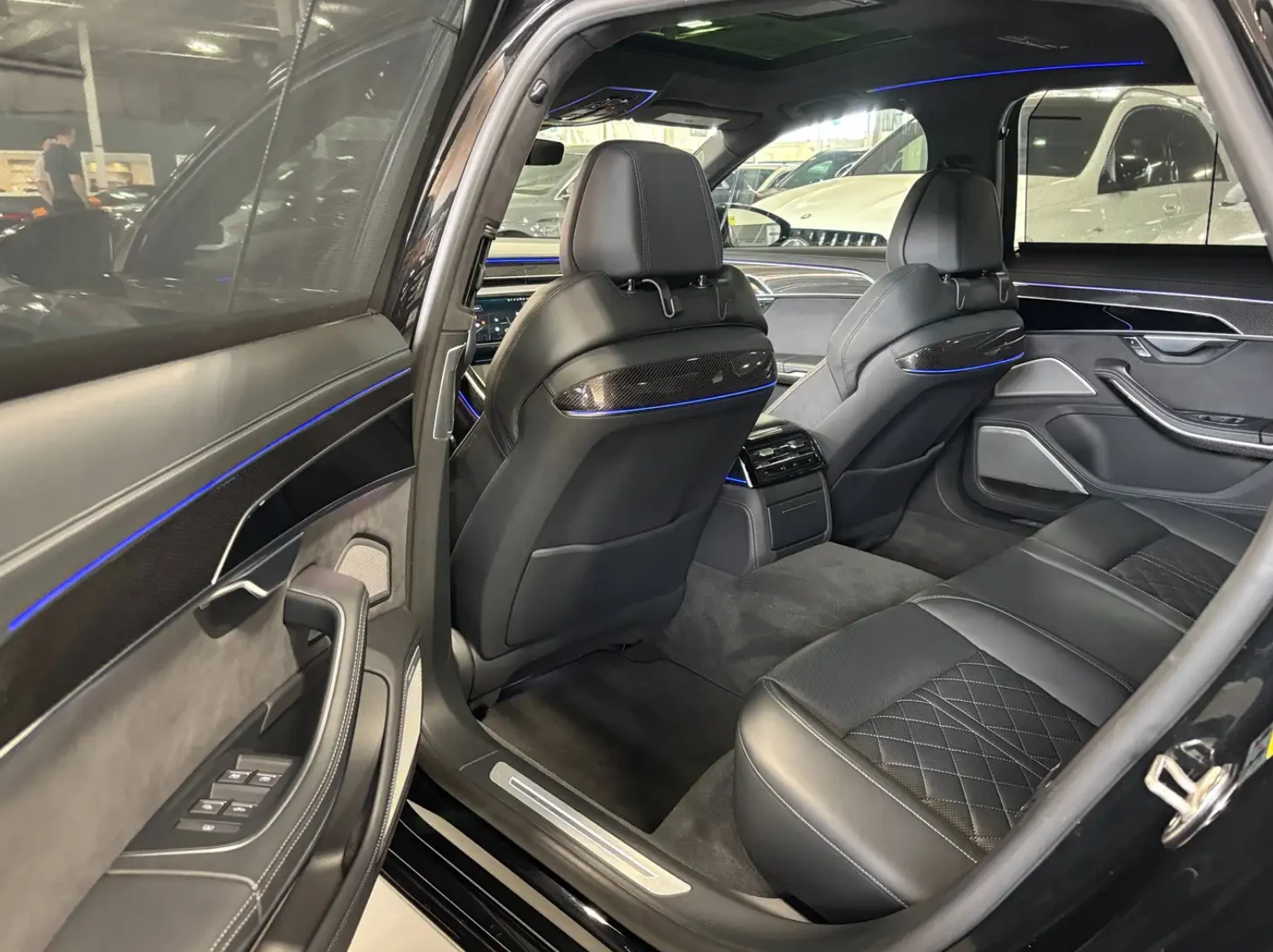 Audi S8 HUD / Distronic / Air / Carbon / Massage | Mobile.bg � ����������� 9