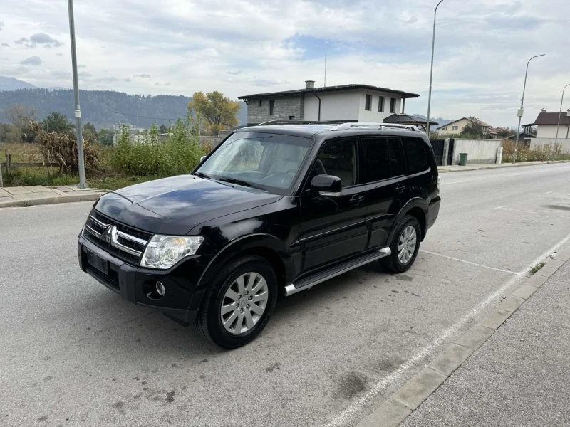 Mitsubishi Pajero 3.2 DID 7 места Автоматик , снимка 2 - Автомобили и джипове - 47254143