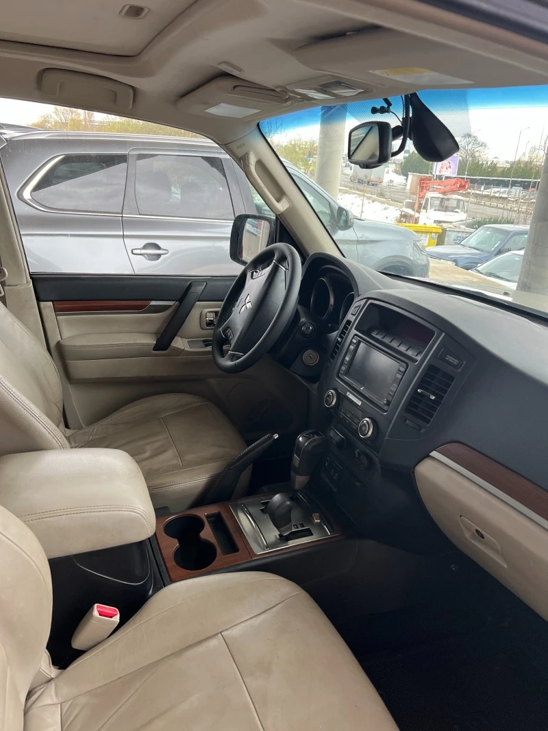 Mitsubishi Pajero 3.8, V6 4x4, Нов Внос от Германия и Гранция, снимка 15 - Автомобили и джипове - 47596291