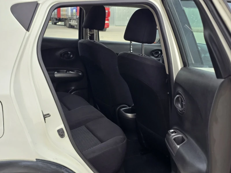 Nissan Juke, снимка 8 - Автомобили и джипове - 47855527