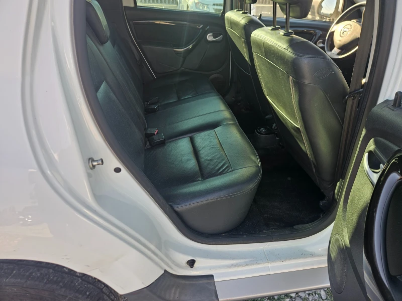 Dacia Duster 1.5DCI  4x4 !!!  6ck !!! Кожа !!!, снимка 7 - Автомобили и джипове - 48354186