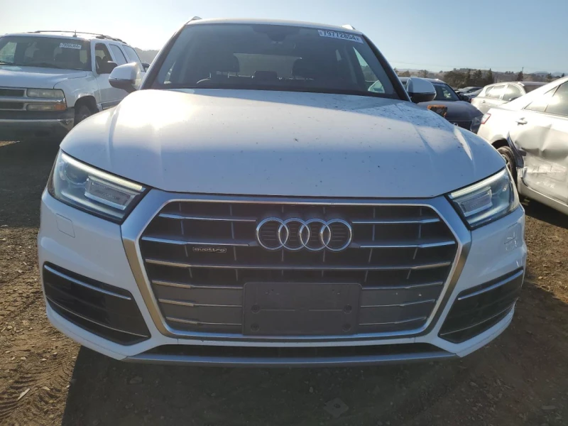 Audi Q5 2.0TFSI* QUATTRO* PREMIUM* ПЪЛНА СЕРВИЗНА, снимка 2 - Автомобили и джипове - 48709878