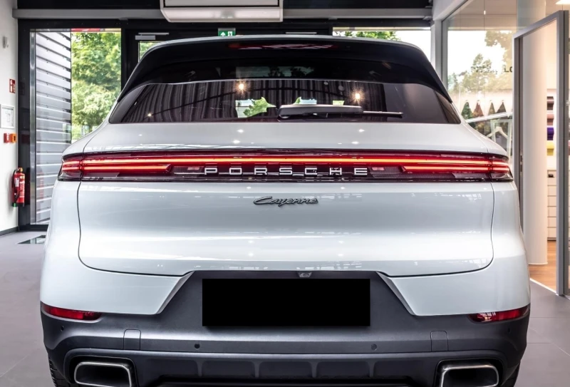 Porsche Cayenne E-HYBRID/FACELIFT/BOSE/MATRIX/PANO/SPORT CHORNO/, снимка 6 - Автомобили и джипове - 51882061