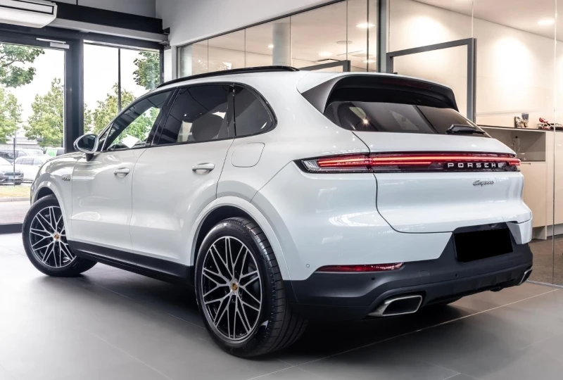 Porsche Cayenne E-HYBRID/FACELIFT/BOSE/MATRIX/PANO/SPORT CHORNO/, снимка 5 - Автомобили и джипове - 51882061