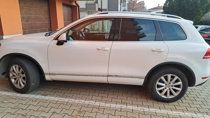 VW Touareg, снимка 11 - Автомобили и джипове - 52448799