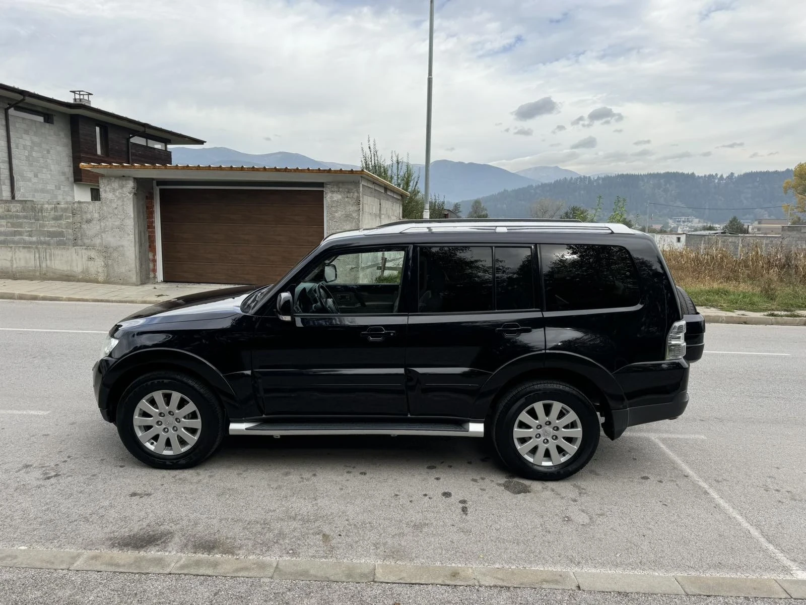 Mitsubishi Pajero 3.2 DID 7 места Автоматик  - изображение 9