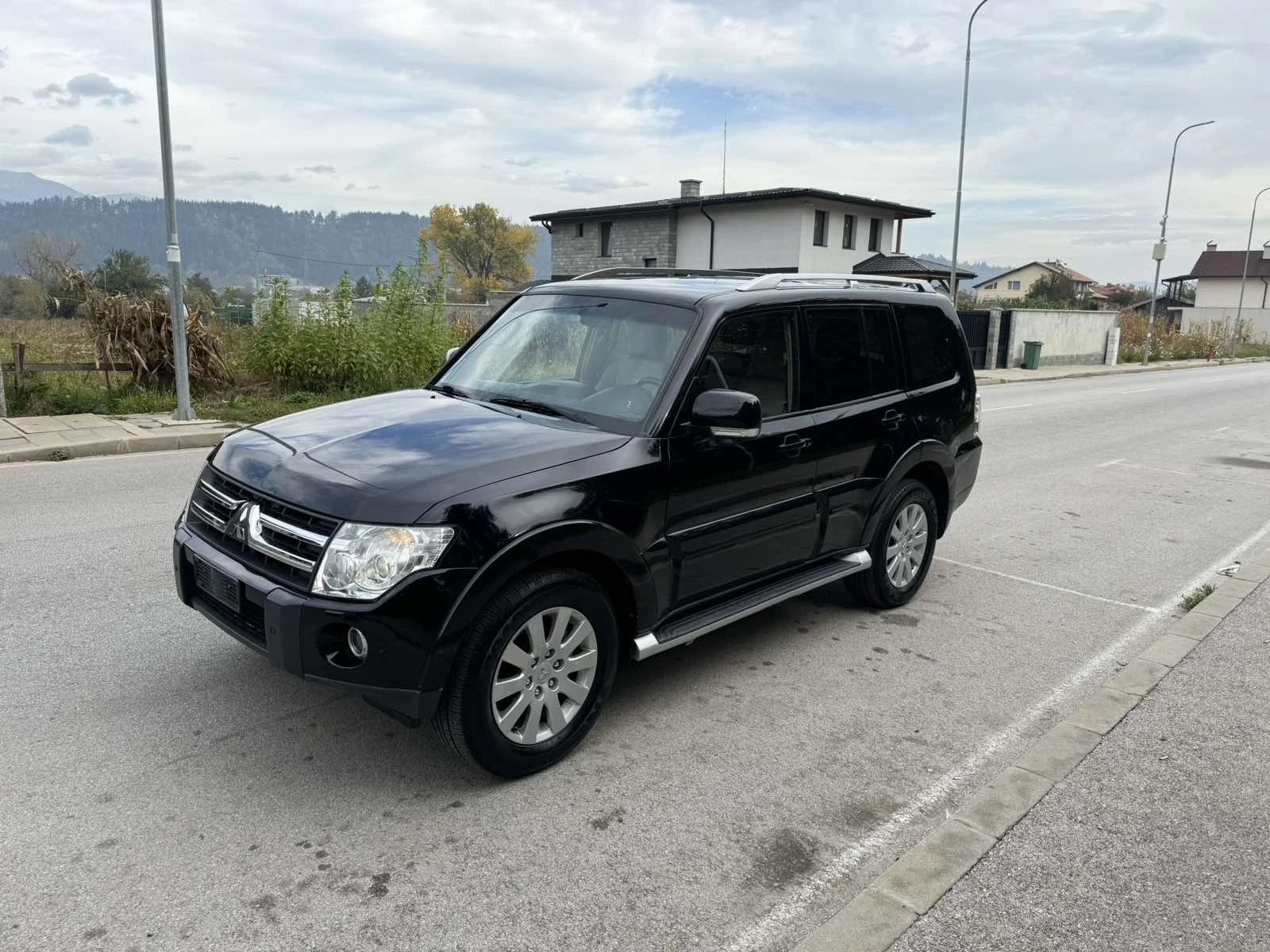 Mitsubishi Pajero 3.2 DID 7 места Автоматик  - изображение 2