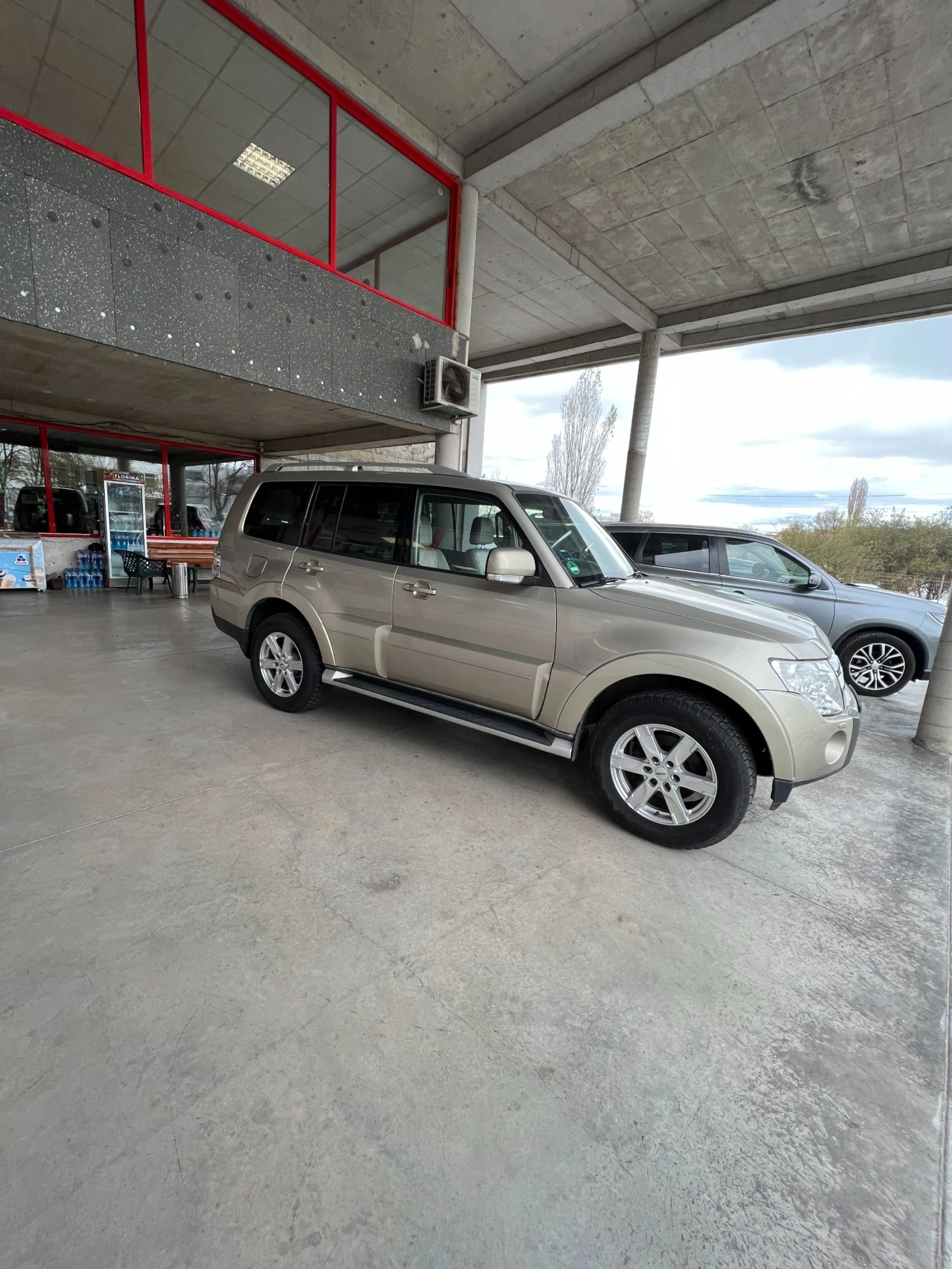 Mitsubishi Pajero 3.8, V6 4x4, Нов Внос от Германия и Гранция - изображение 7