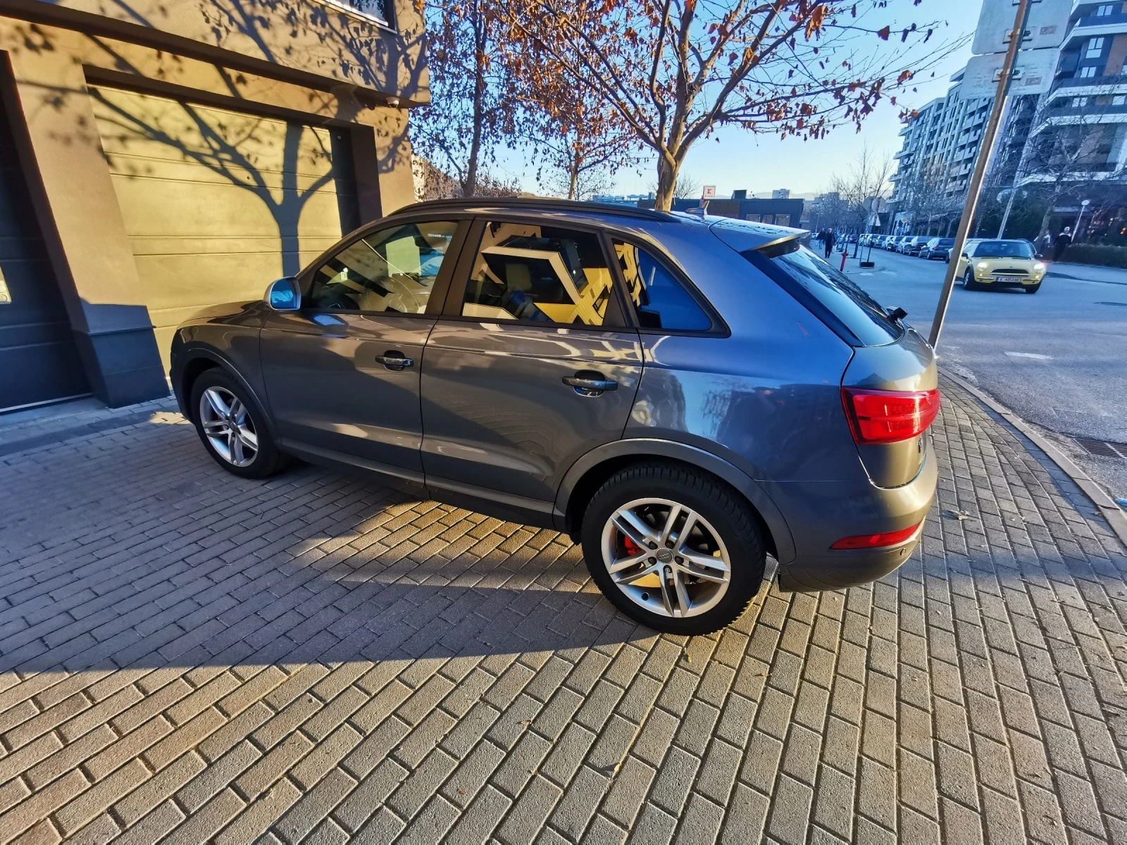 Audi Q3 2.0T - изображение 7