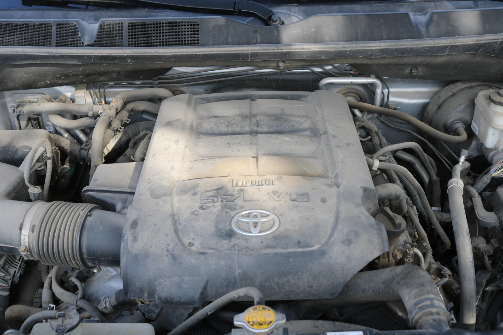 Toyota Sequoia SR5 5.7 V8 4x4 | Mobile.bg   16