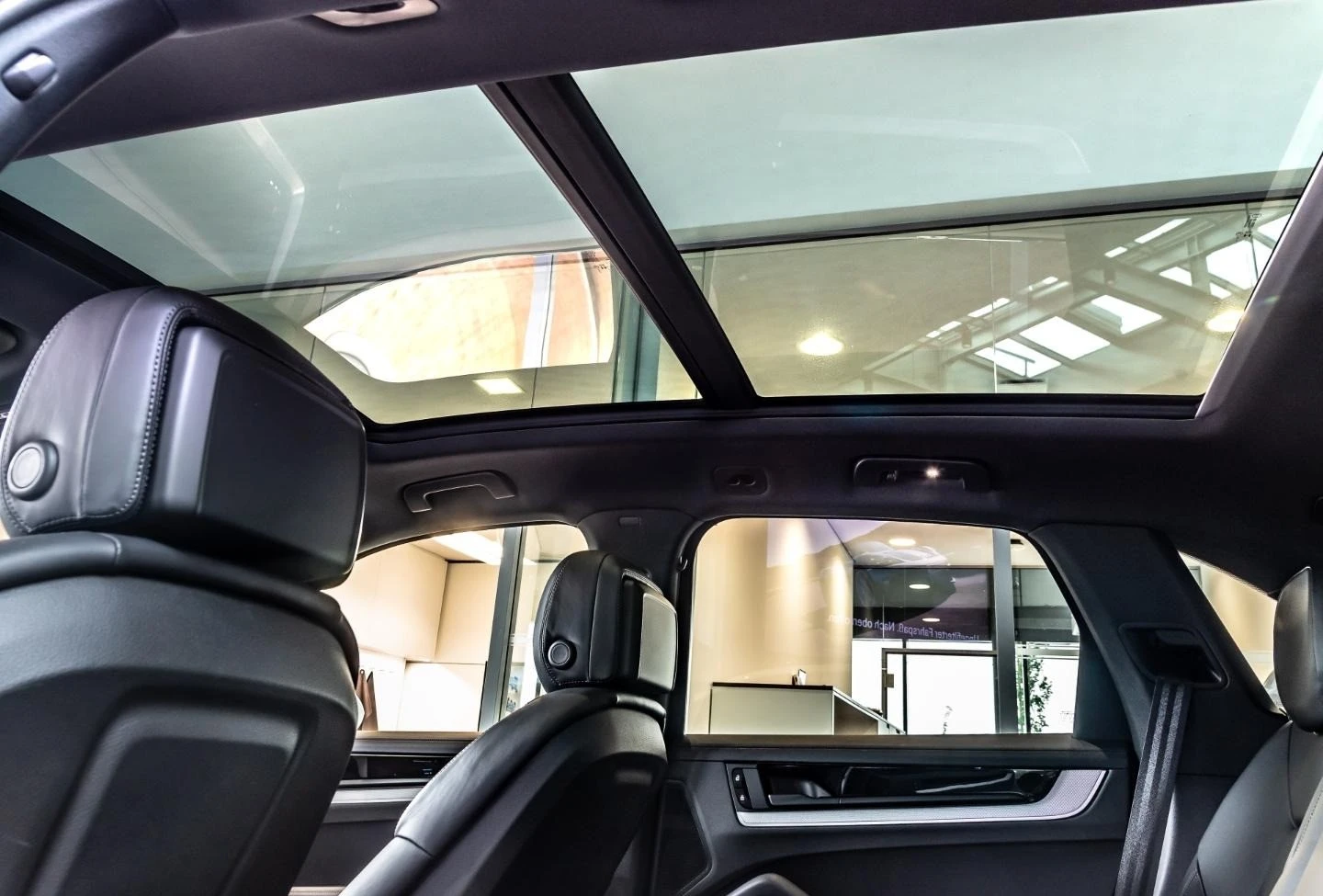 Porsche Cayenne E-HYBRID/FACELIFT/BOSE/MATRIX/PANO/SPORT CHORNO/ | Mobile.bg   17