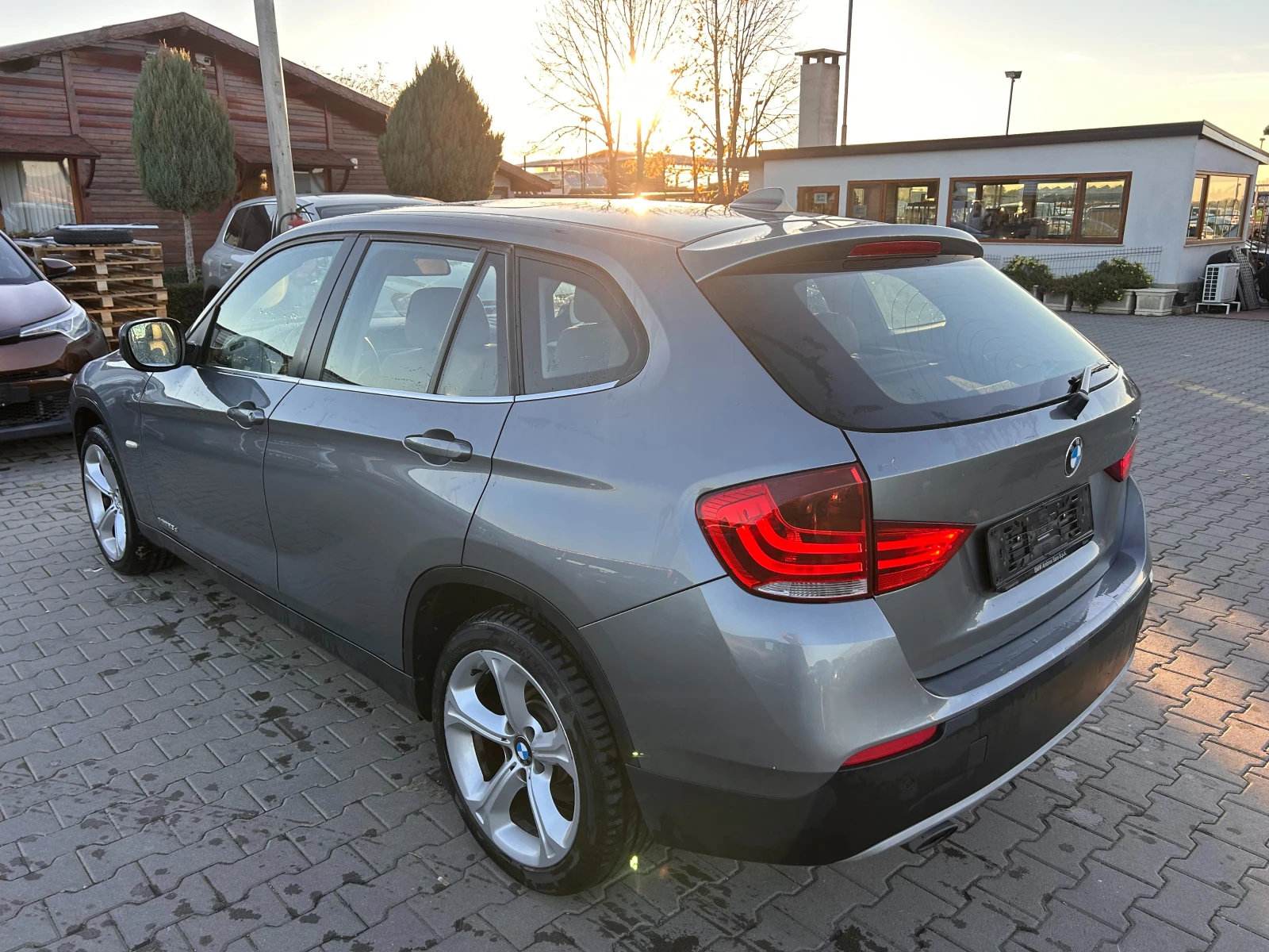BMW X1 2.3XDRIVE AVTOMAT/PANPRAMA/KOJA/NAVI EURO 5 | Mobile.bg   8