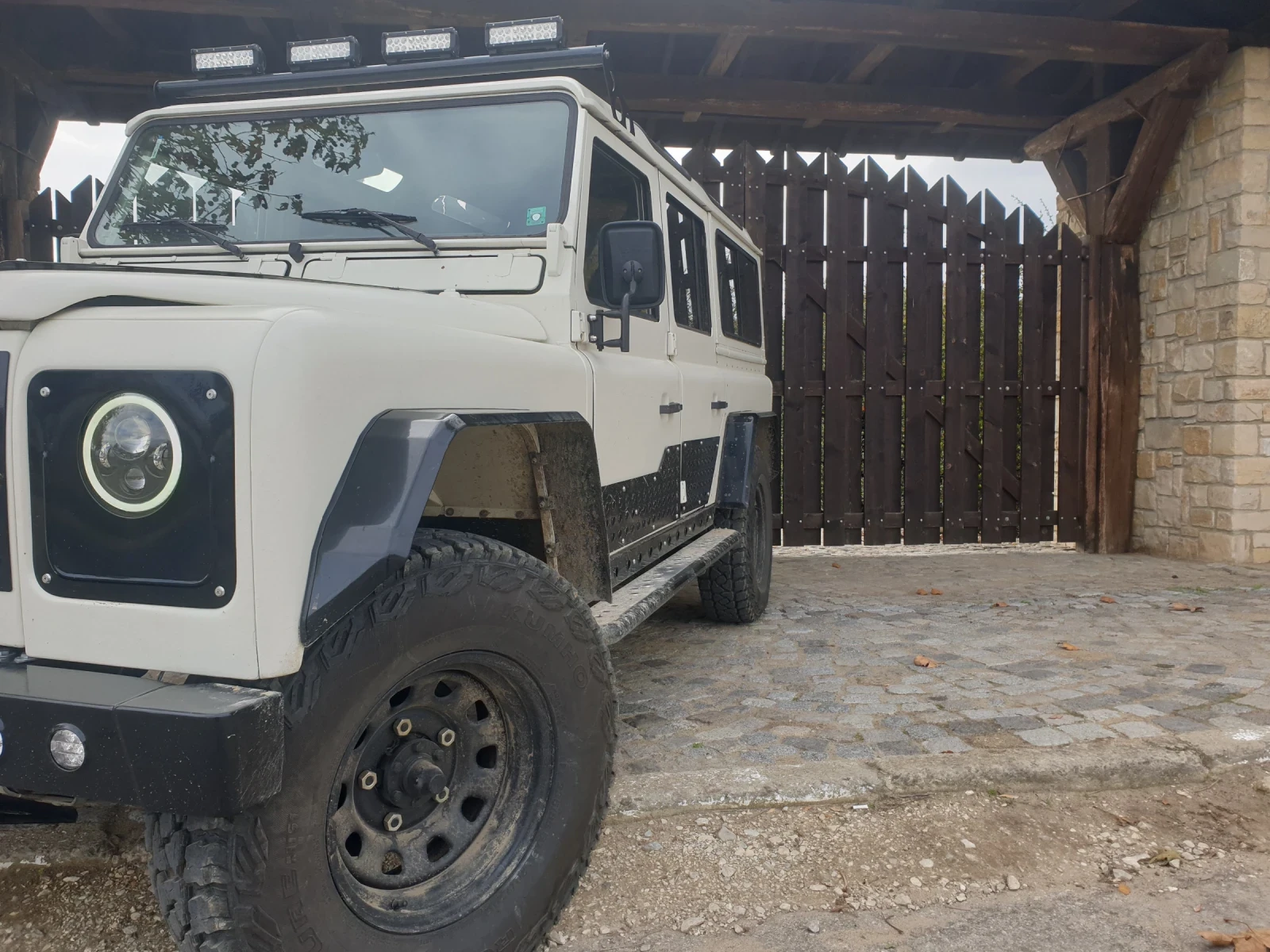 Land Rover Defender SANTANA PERKINS - изображение 7