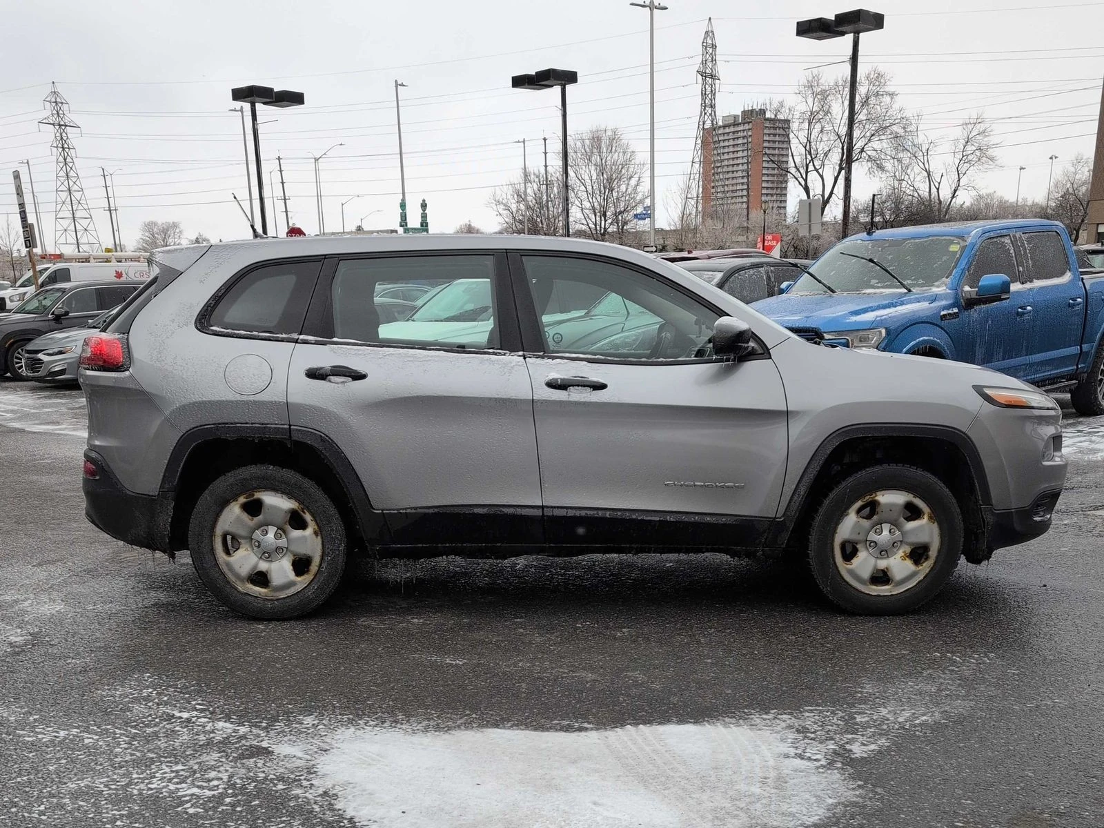 Jeep Cherokee Sport � ����������� & ���� ������ | Mobile.bg � ����������� 4